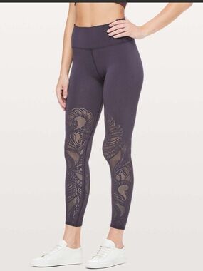Lululemon Reveal Tight *Lattice Paisley size 4